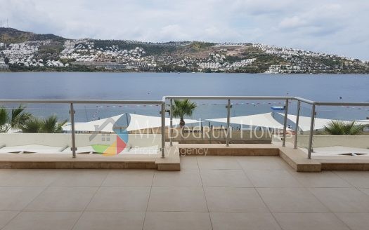 For Sale seaside ultra-luxury apartment